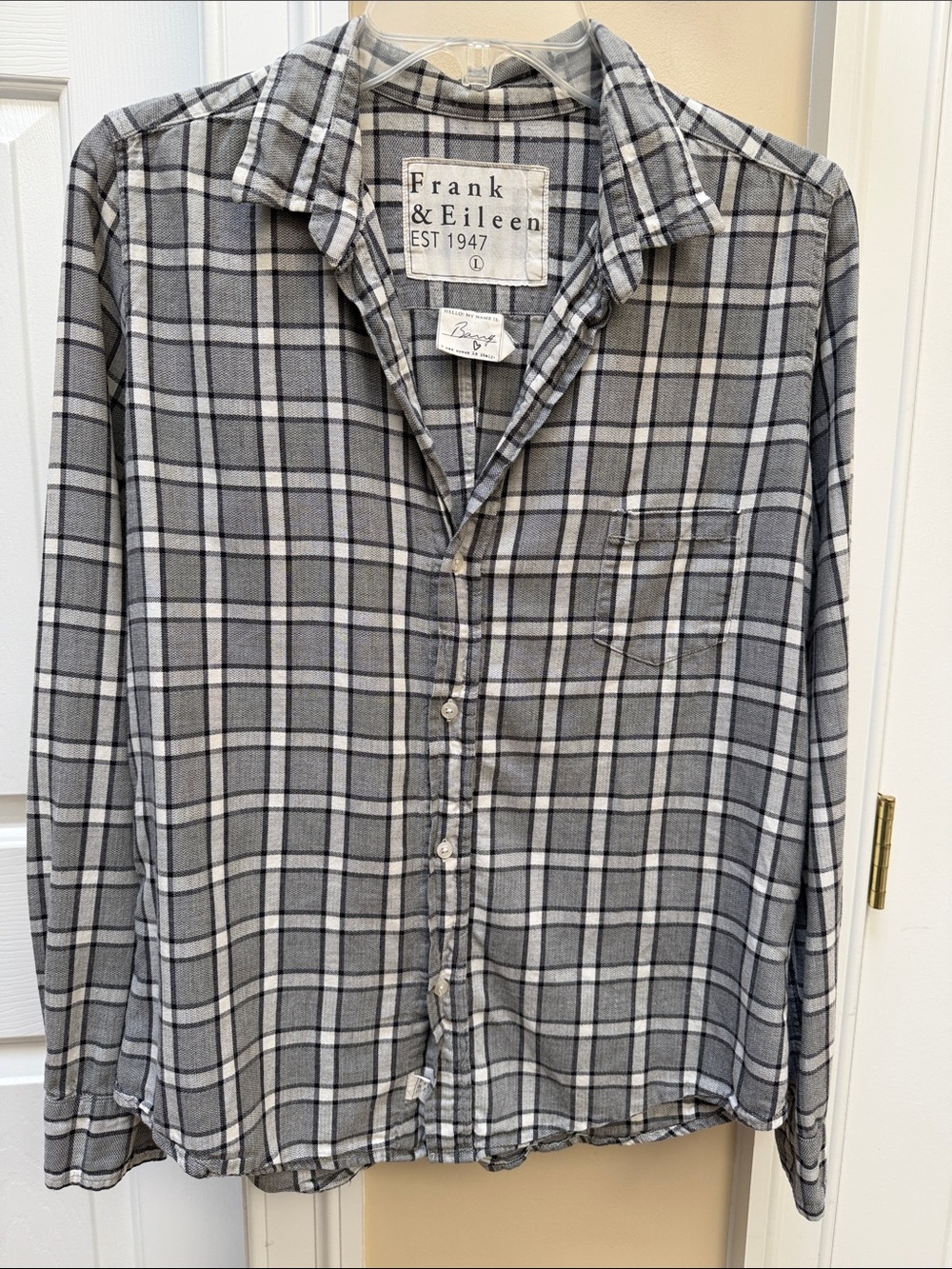 Frank & Eileen Barry Women's Black and Gray Plaid Button-Up Shirt
